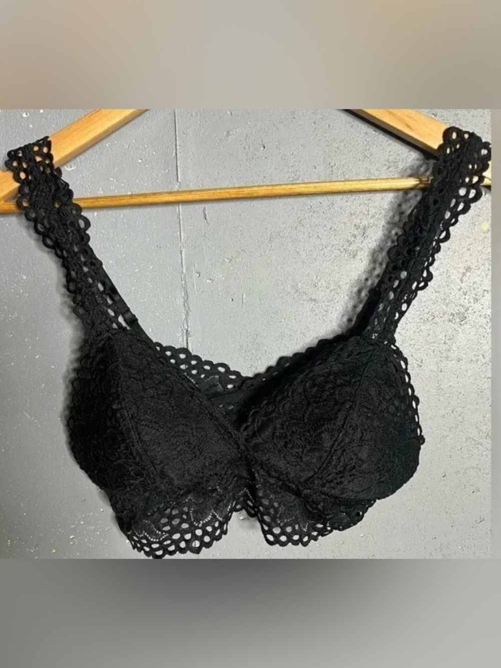 Aerie Black Eyelet Lace Bralette Size Small